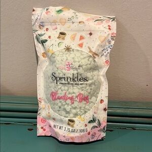 Pink Zebra Sprinkles Fragranced Wax Melts - frosted Pinecone